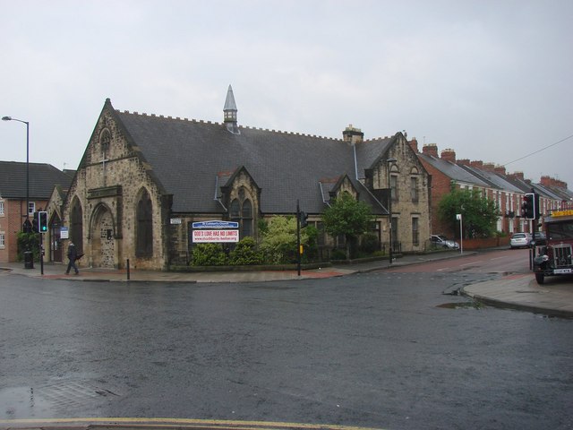 St Cuthbert's Church, Heaton Road