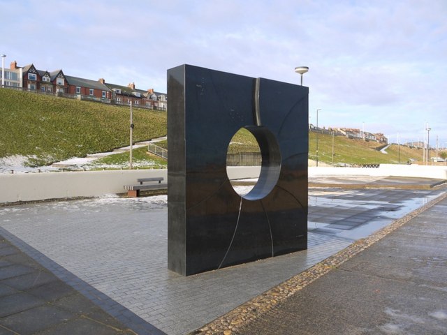 'C' Sculpture, Roker
