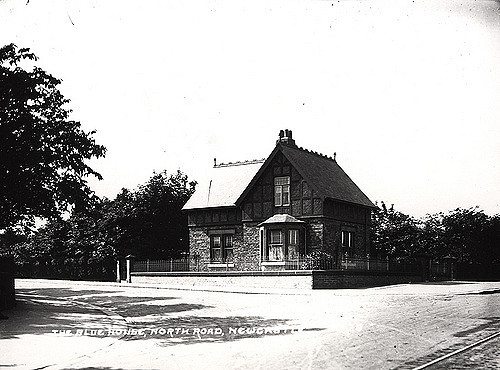 Blue House, Great North Road